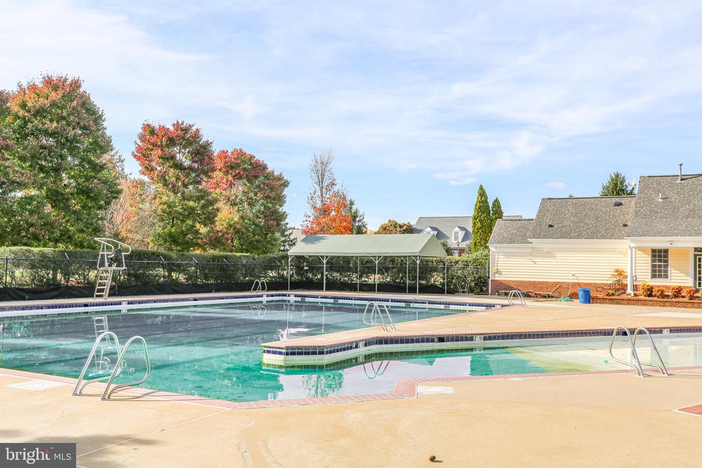 11212 SILVERSMITH LANE