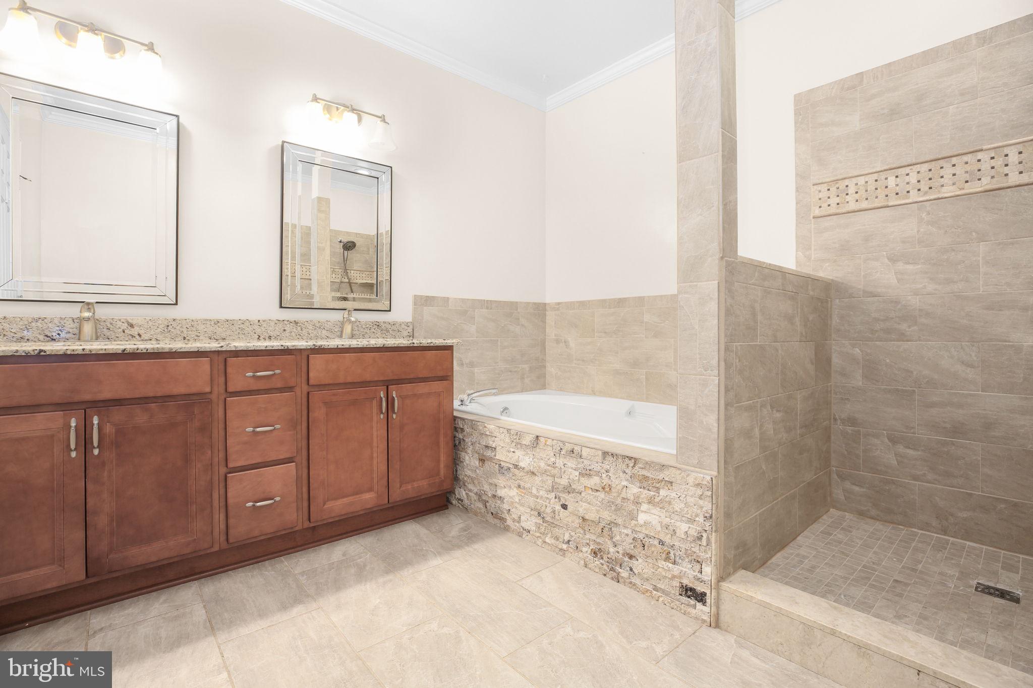 11212 SILVERSMITH LANE