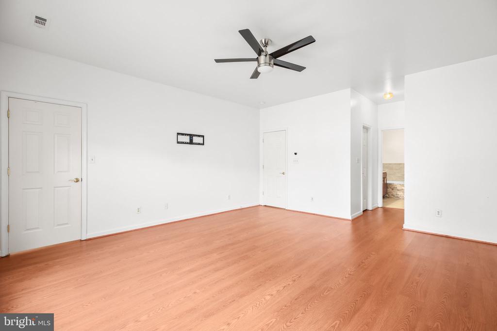 11212 SILVERSMITH LANE