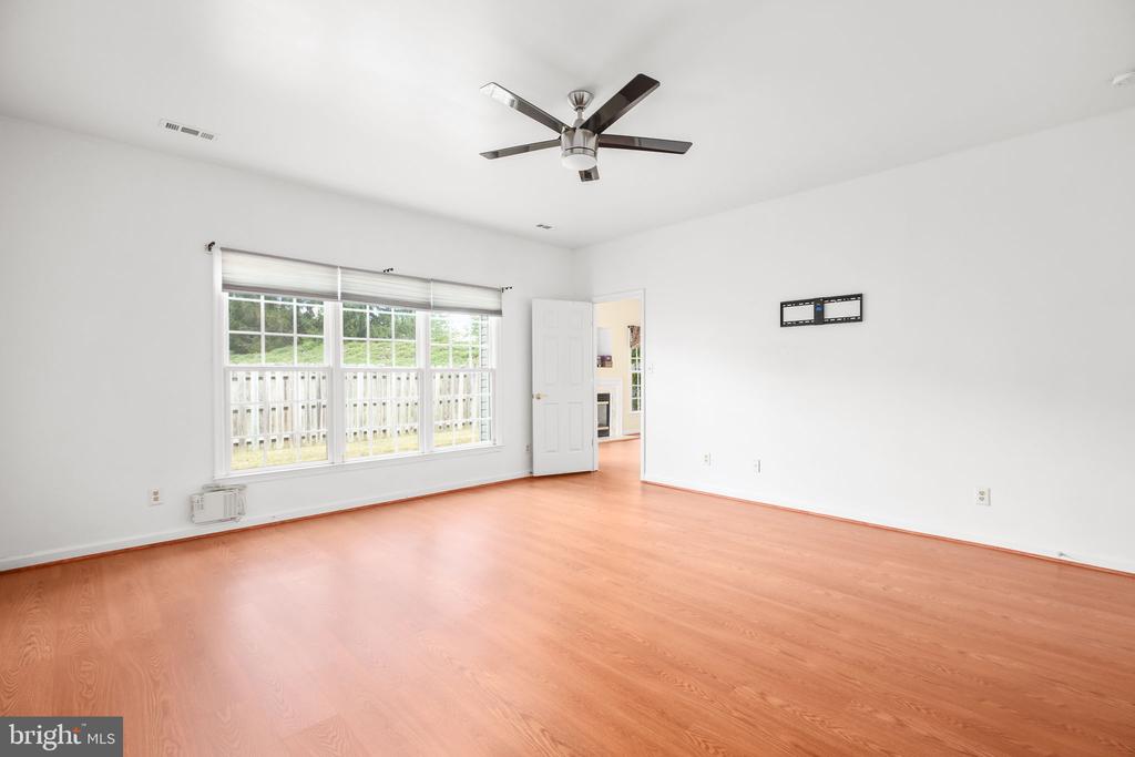 11212 SILVERSMITH LANE