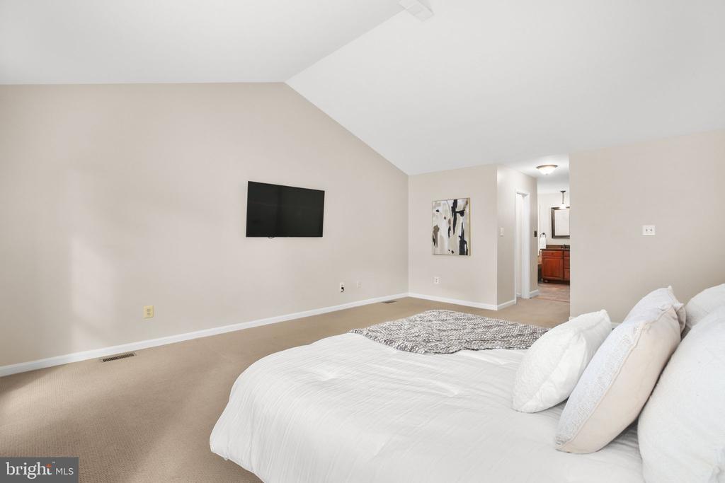 6000 BLACKSTONE BOULEVARD