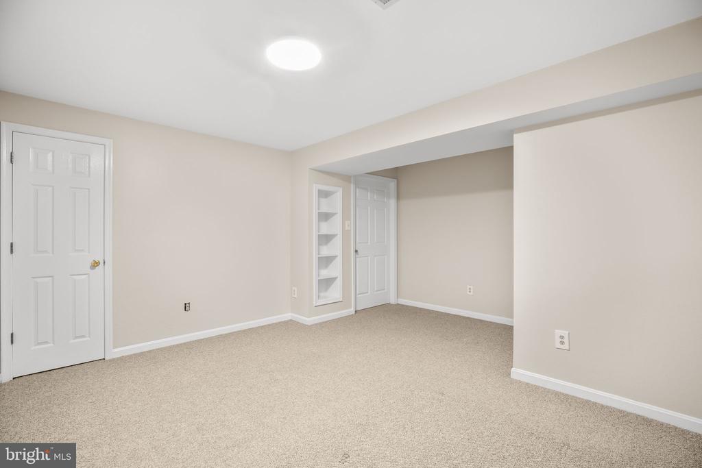 6000 BLACKSTONE BOULEVARD