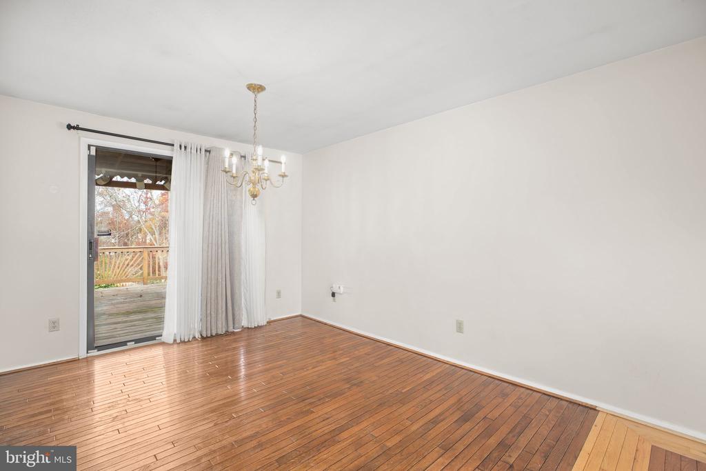 5068 MACNAMARA DRIVE