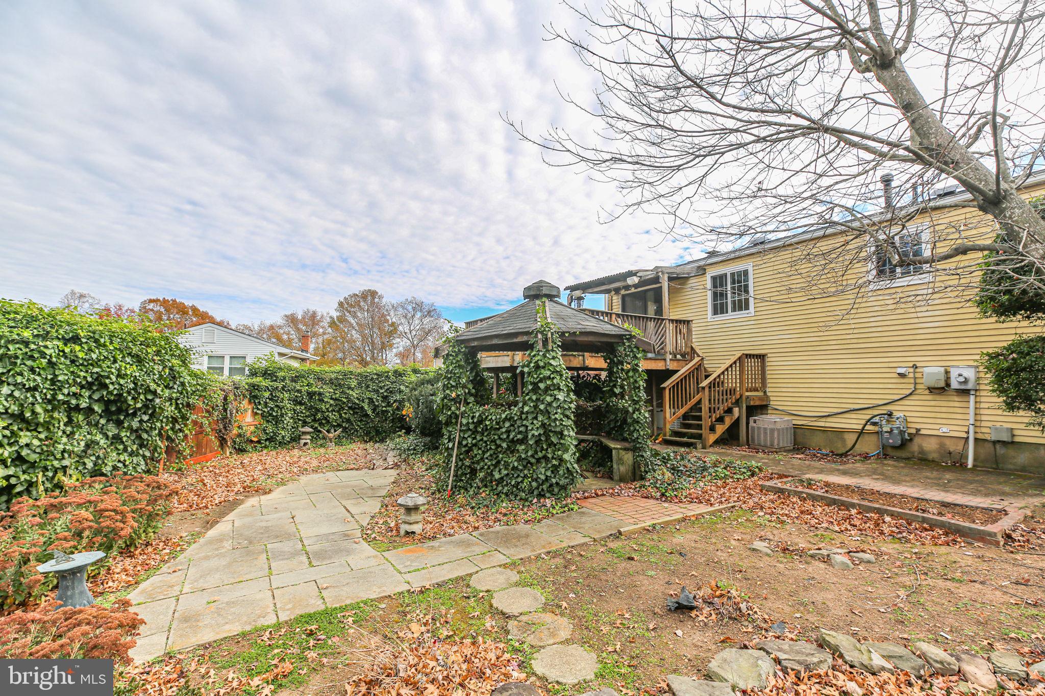 5068 MACNAMARA DRIVE