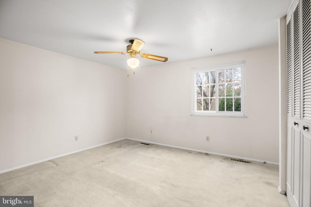 5068 MACNAMARA DRIVE