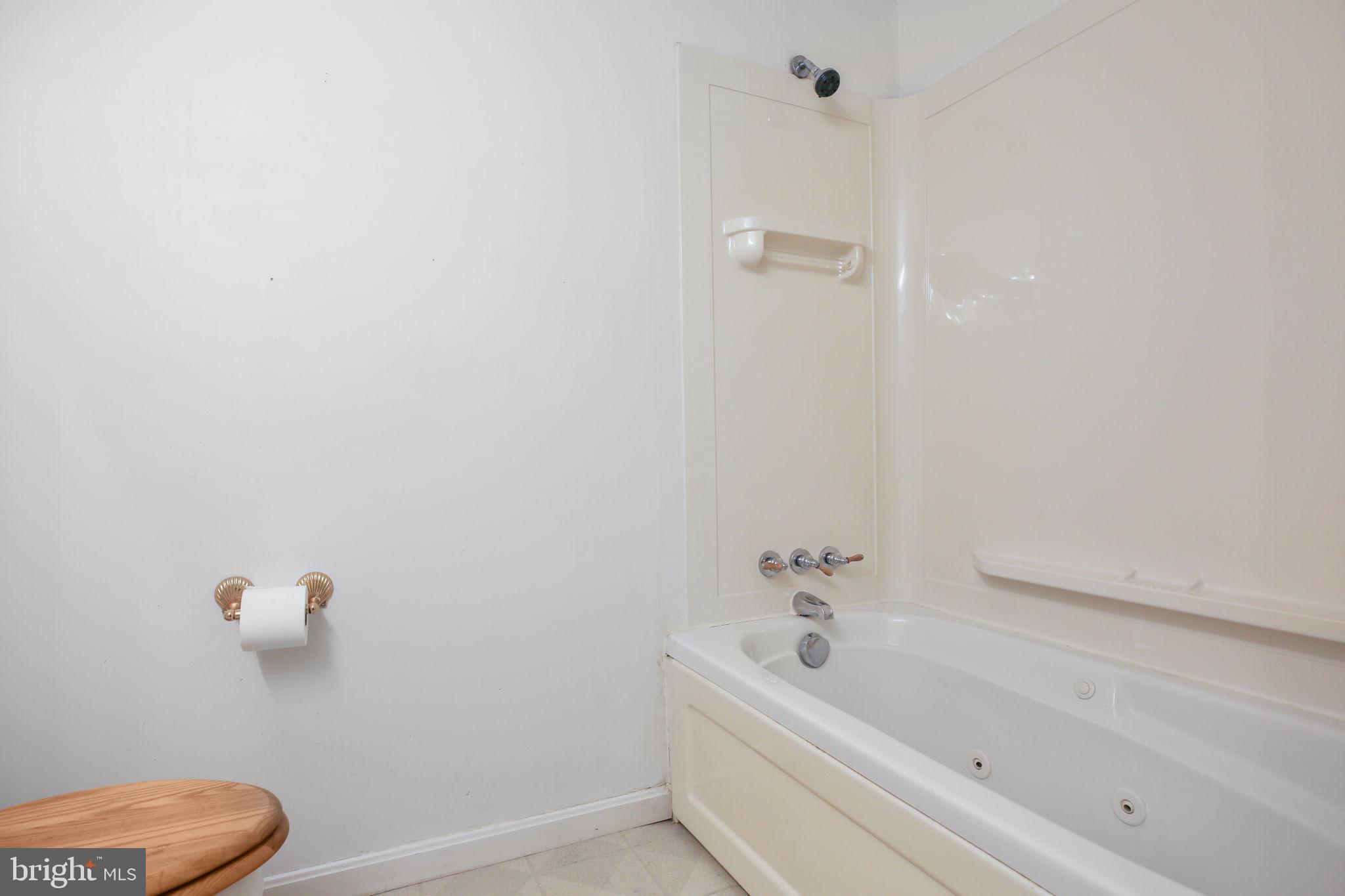 5068 MACNAMARA DRIVE