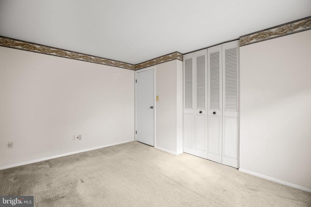 5068 MACNAMARA DRIVE