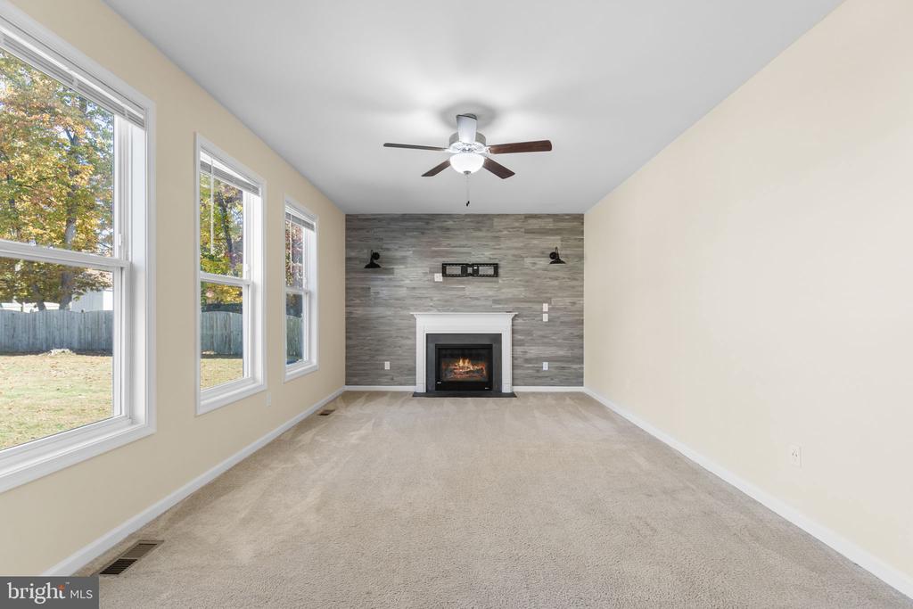 10903 THIEL COURT