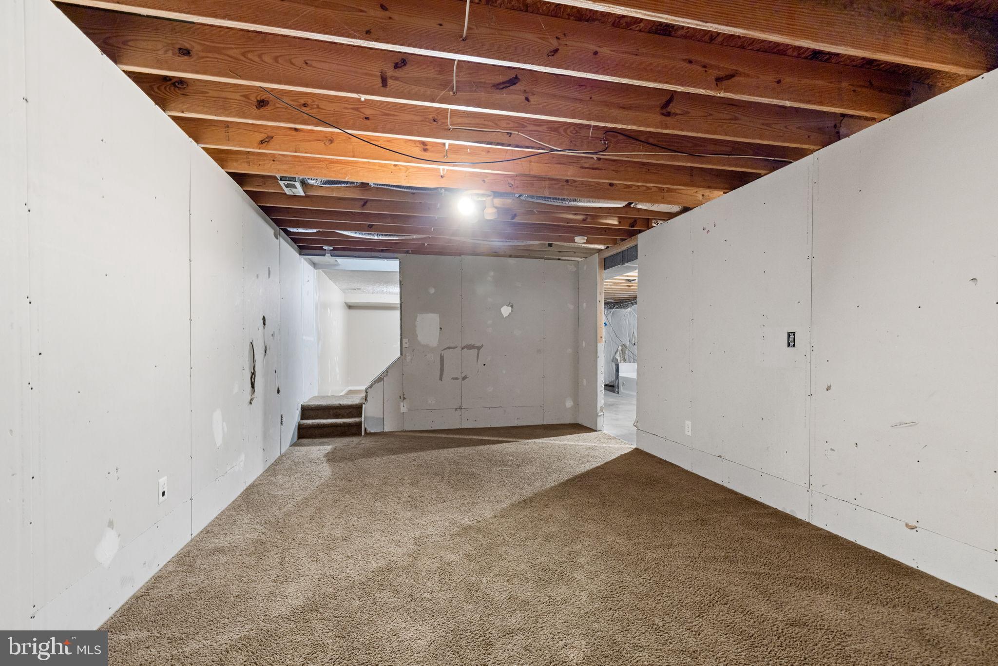 7614 REGENCY GLEN DRIVE