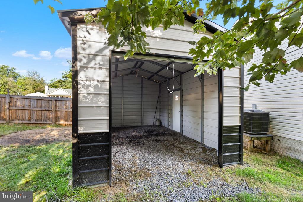 7614 REGENCY GLEN DRIVE