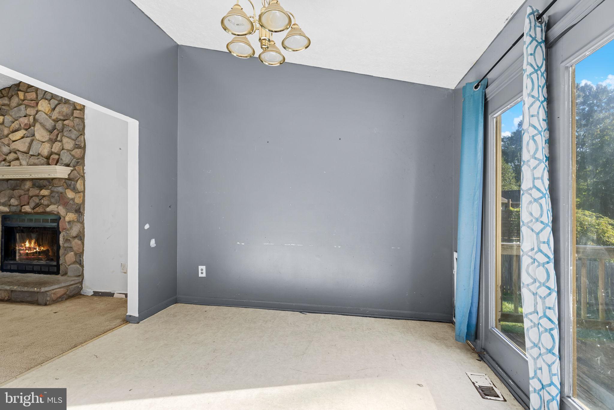 7614 REGENCY GLEN DRIVE