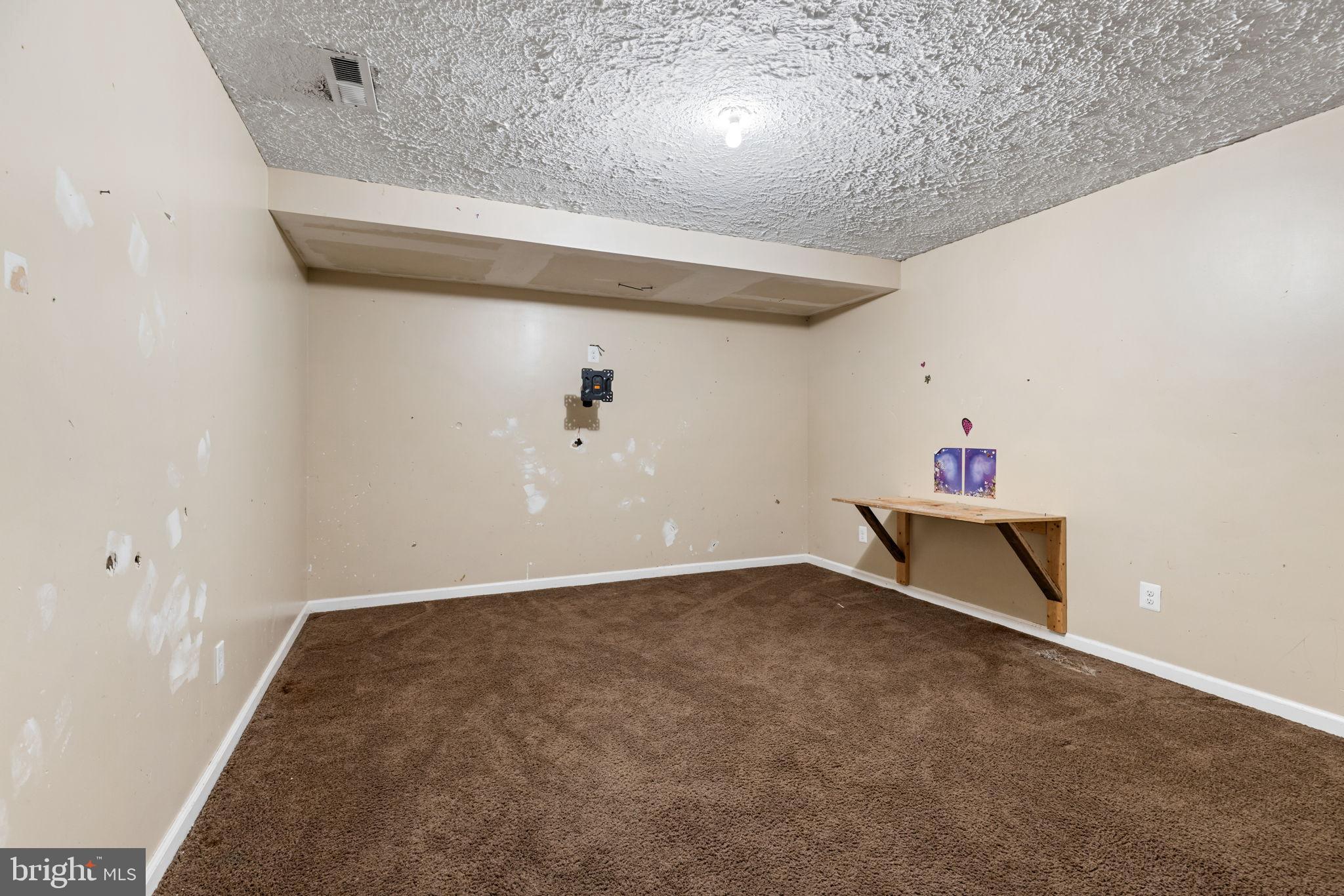 7614 REGENCY GLEN DRIVE