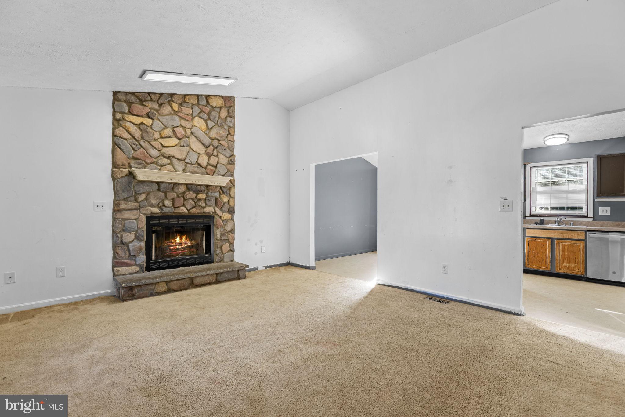 7614 REGENCY GLEN DRIVE