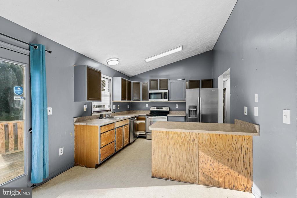 7614 REGENCY GLEN DRIVE