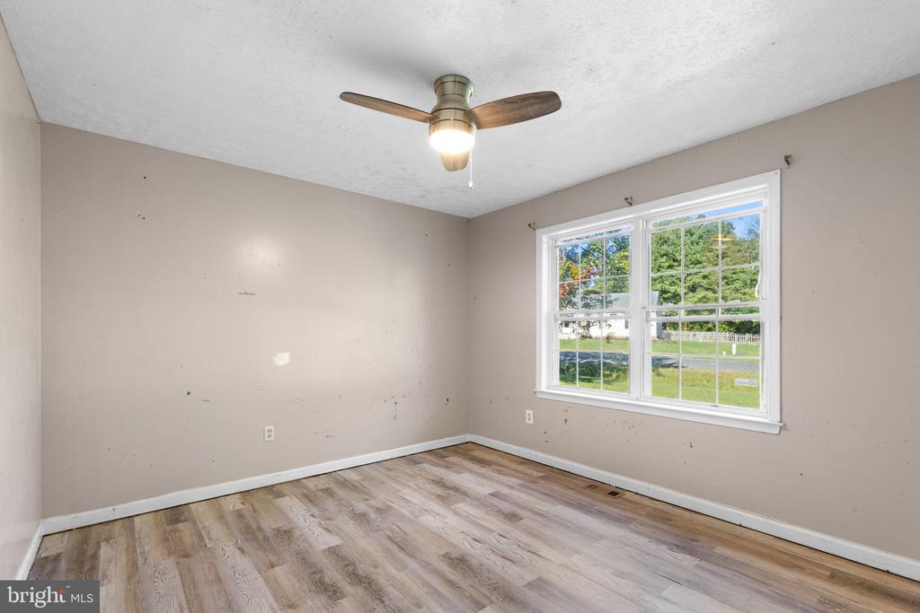7614 REGENCY GLEN DRIVE