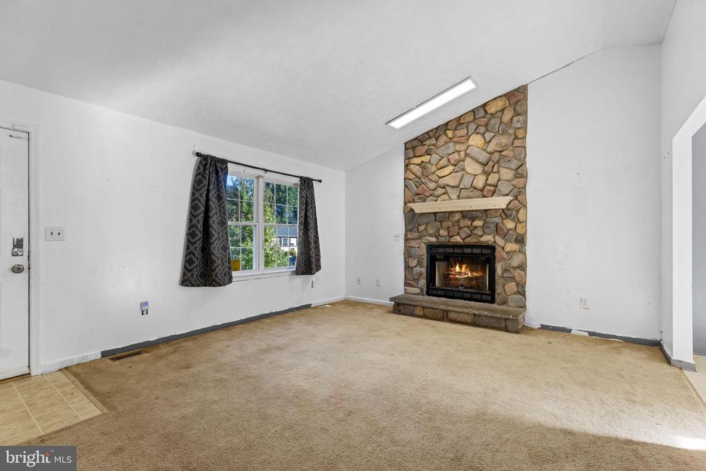 7614 REGENCY GLEN DRIVE