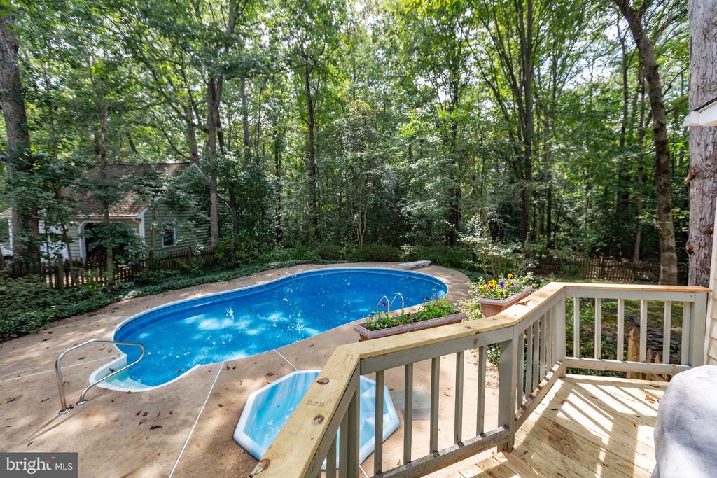 5 MAYFAIR DRIVE