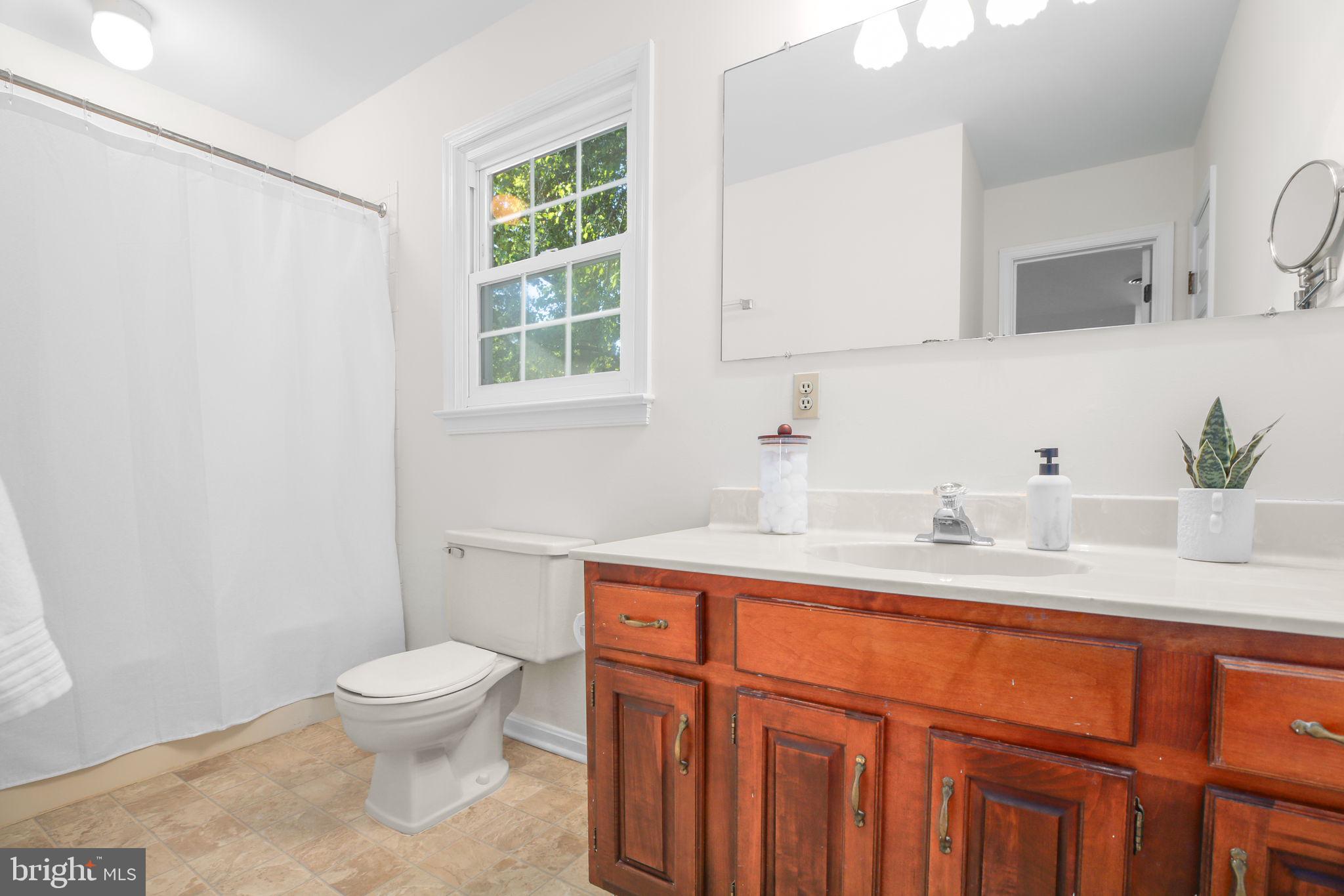 11814 ROOSEVELT ROAD