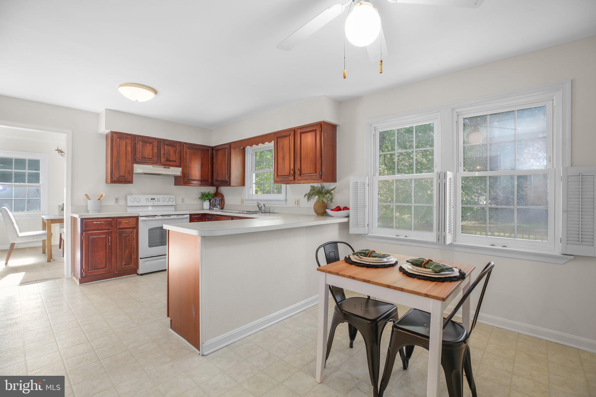 11814 ROOSEVELT ROAD