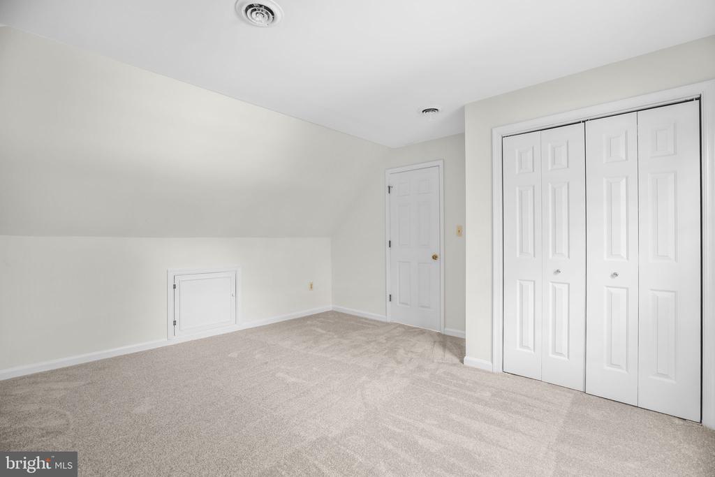 11814 ROOSEVELT ROAD