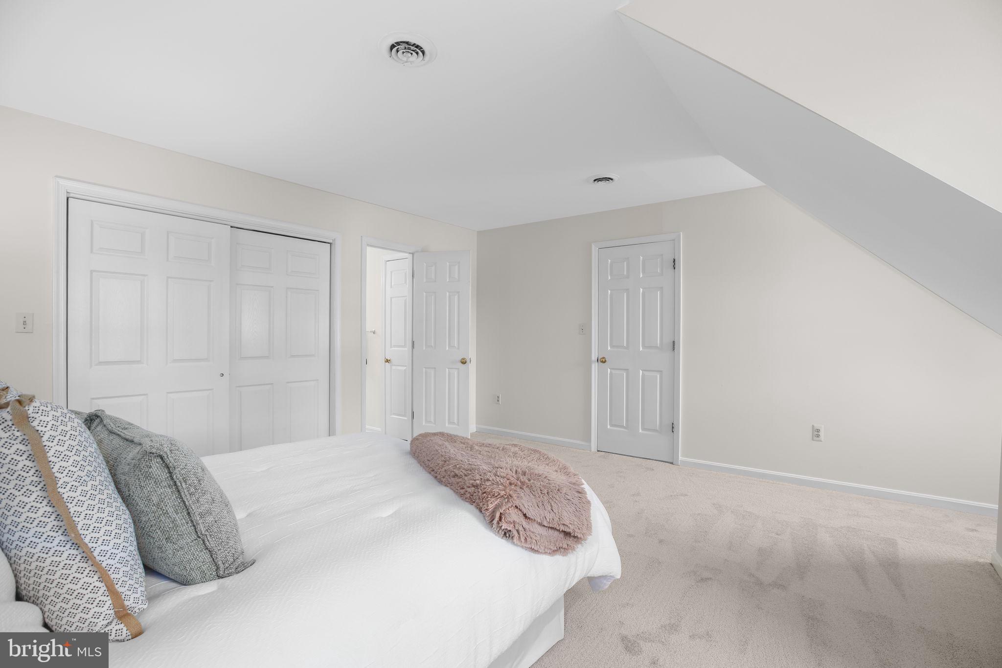 11814 ROOSEVELT ROAD