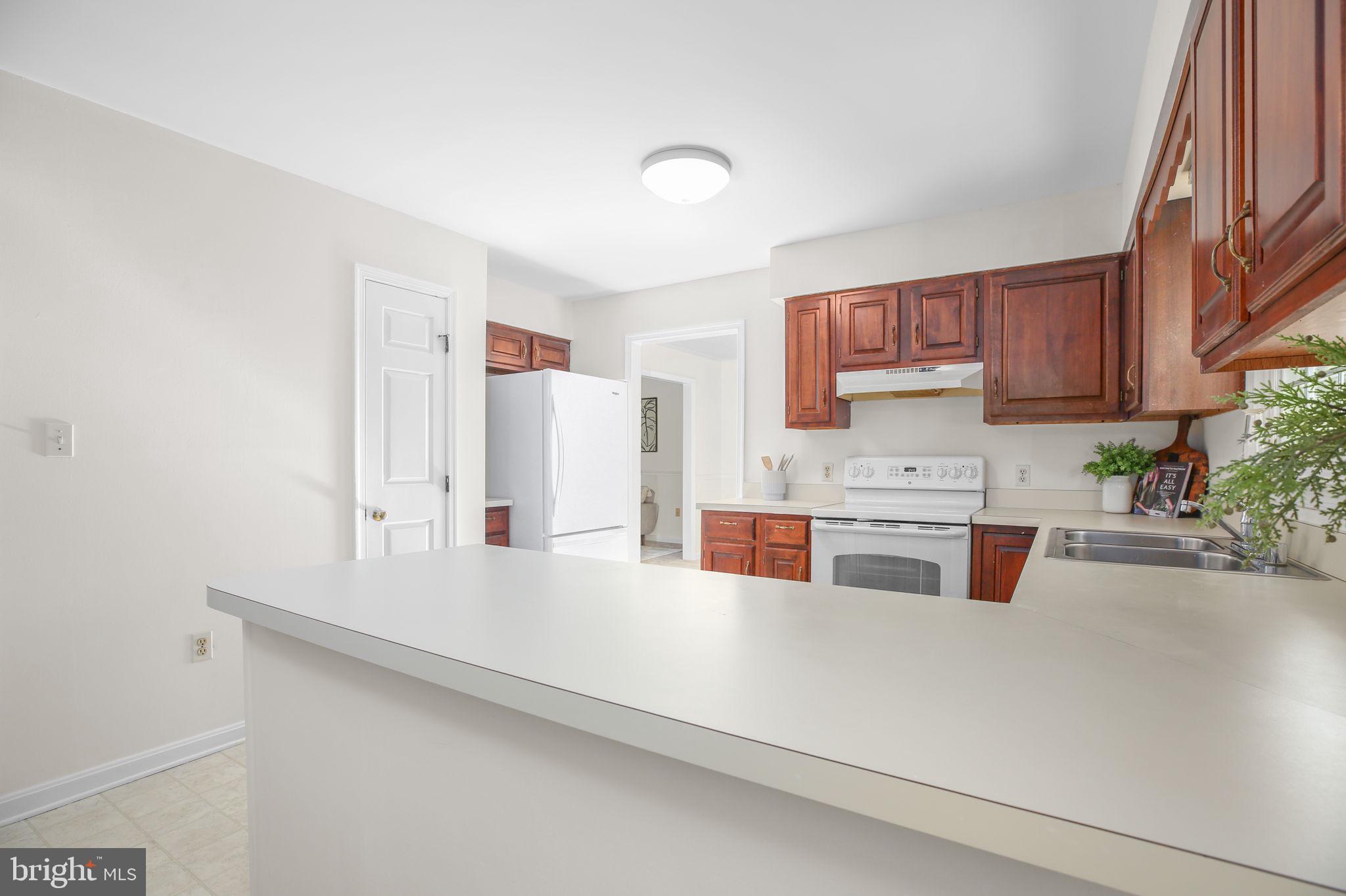 11814 ROOSEVELT ROAD