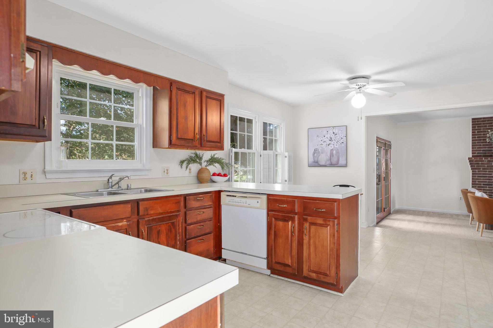 11814 ROOSEVELT ROAD