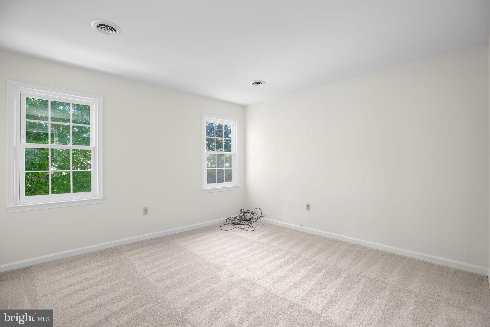 11814 ROOSEVELT ROAD