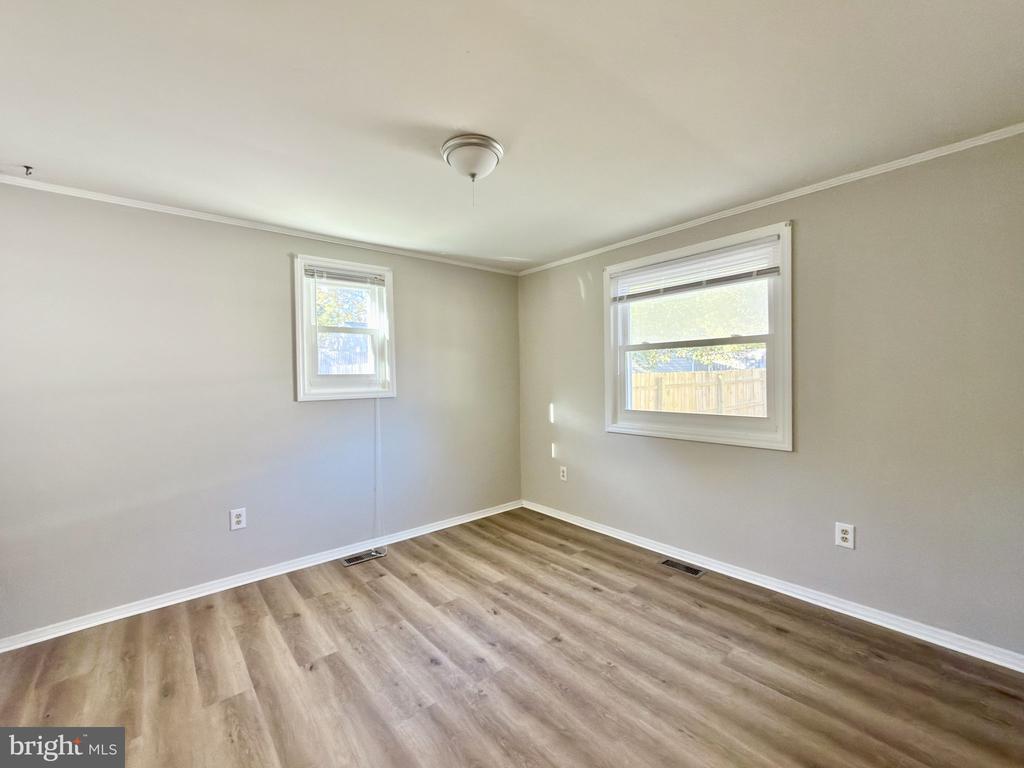 6806 BOB WHITE LANE