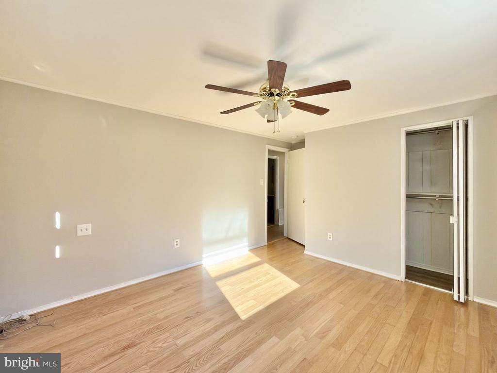 6806 BOB WHITE LANE