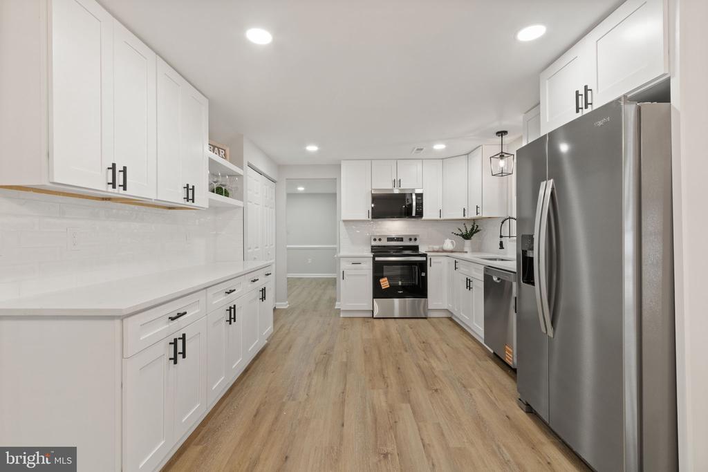11708 EISENHOWER LANE