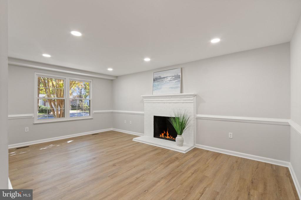 11708 EISENHOWER LANE