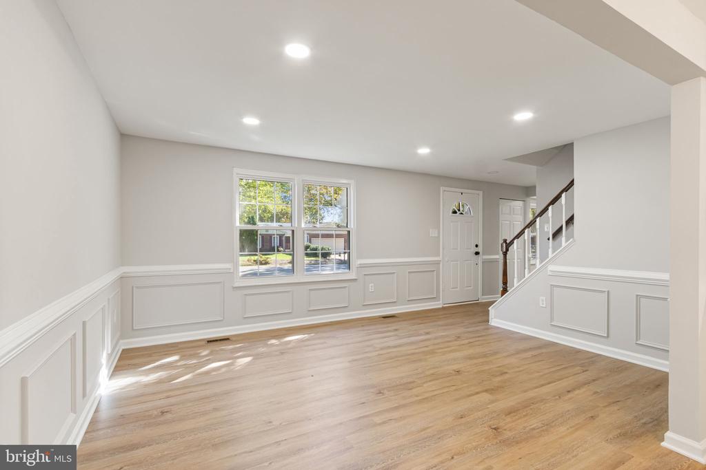 11708 EISENHOWER LANE