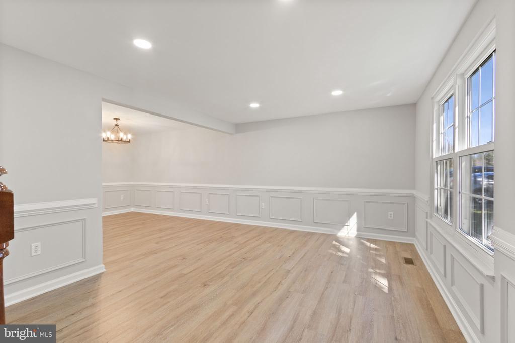11708 EISENHOWER LANE