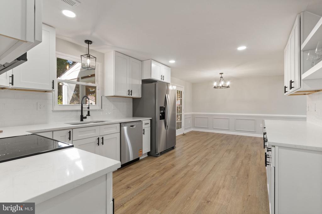 11708 EISENHOWER LANE
