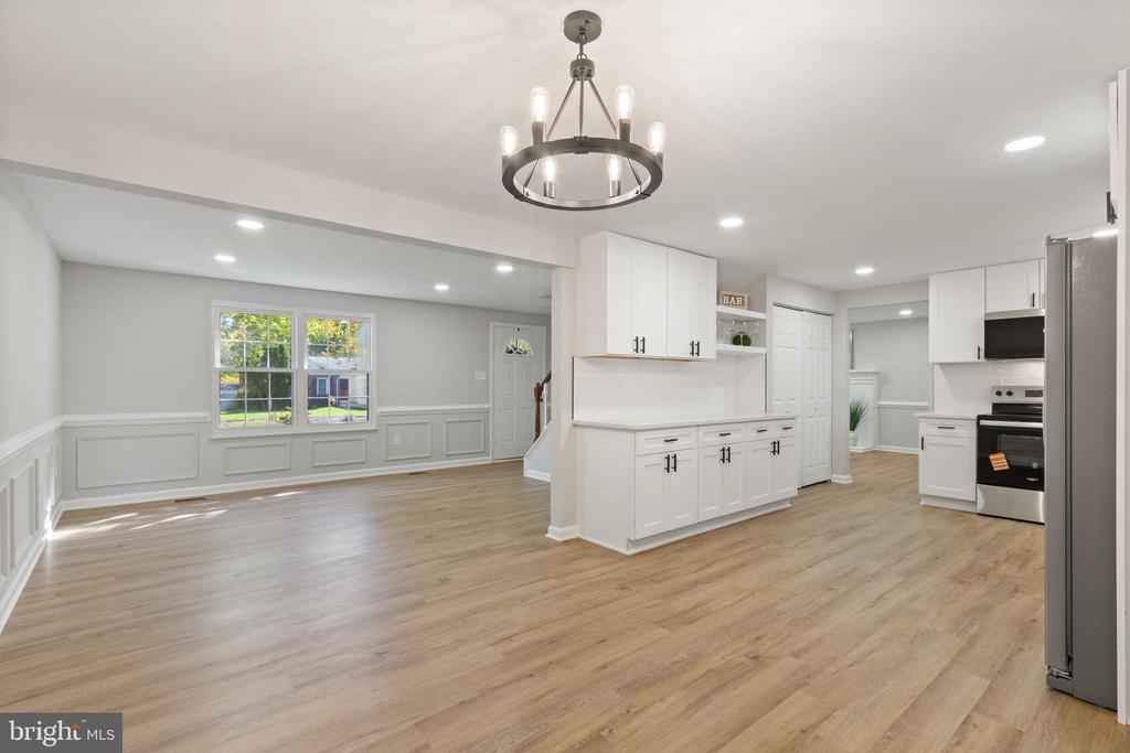 11708 EISENHOWER LANE
