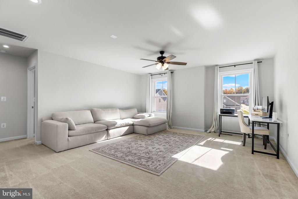 7613 LANGPORT DRIVE