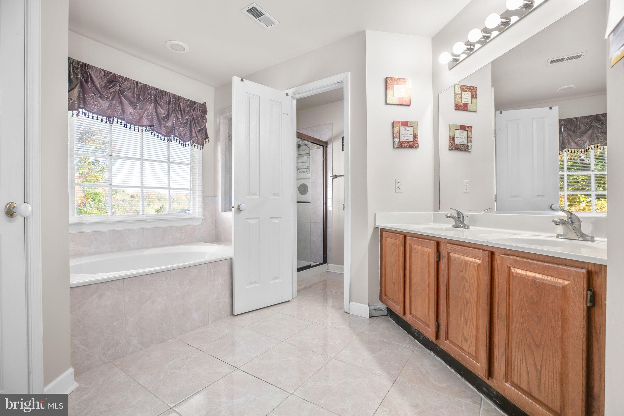 11801 GARDENIA DRIVE