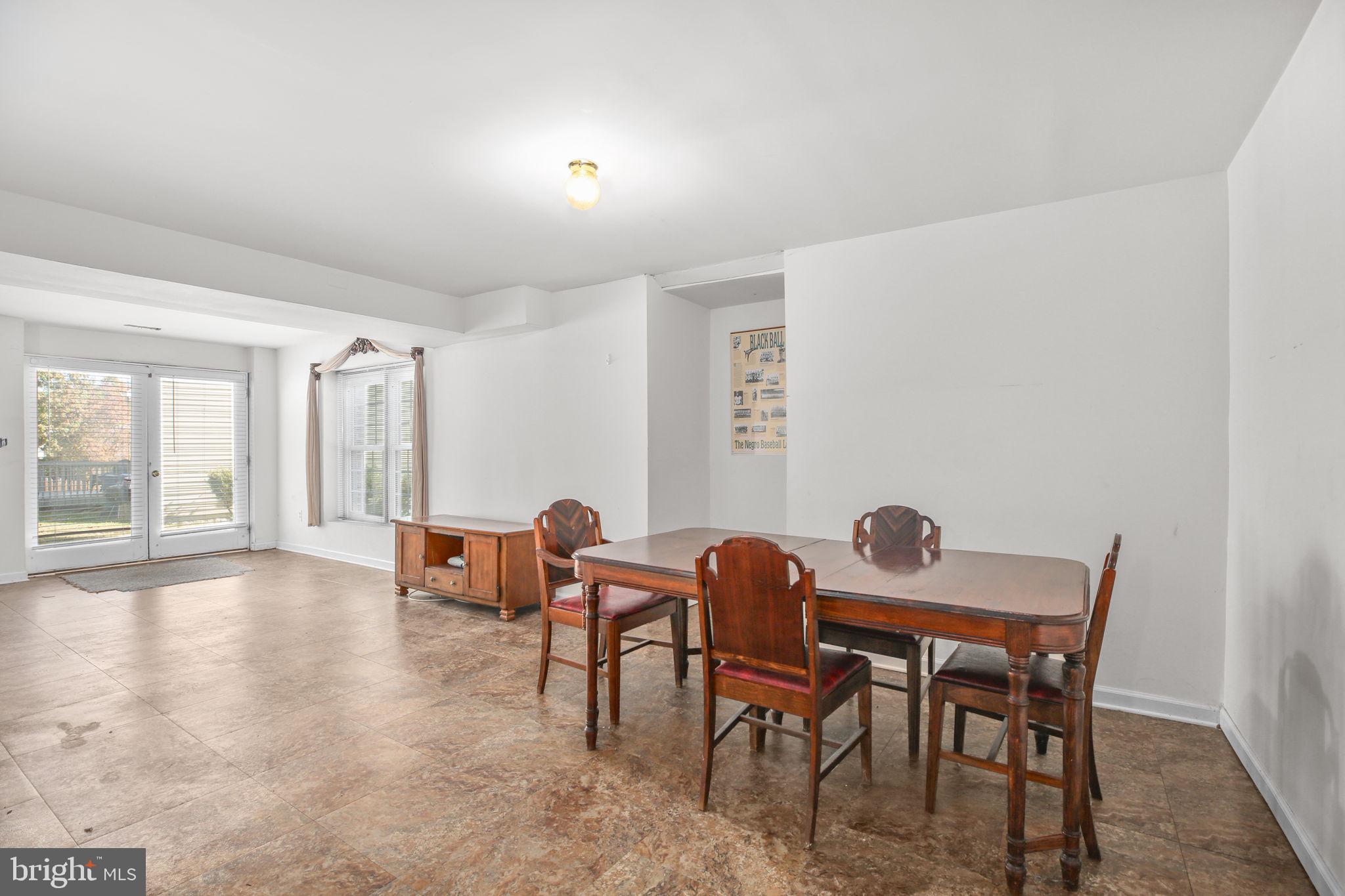 11801 GARDENIA DRIVE