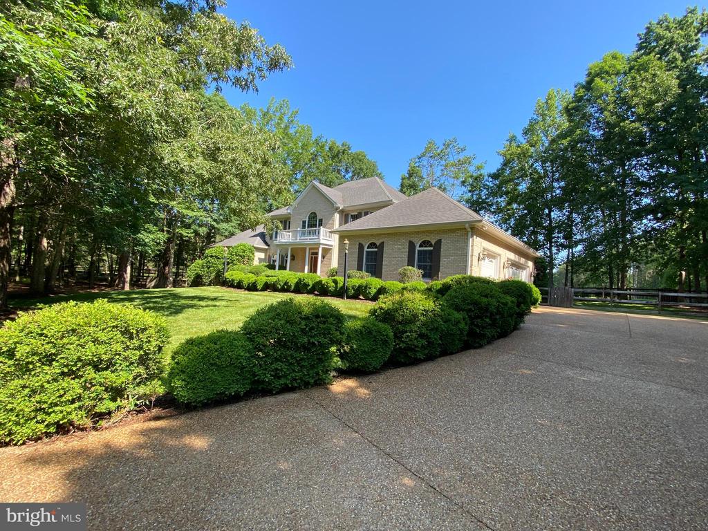 11502 MEADE POINTE