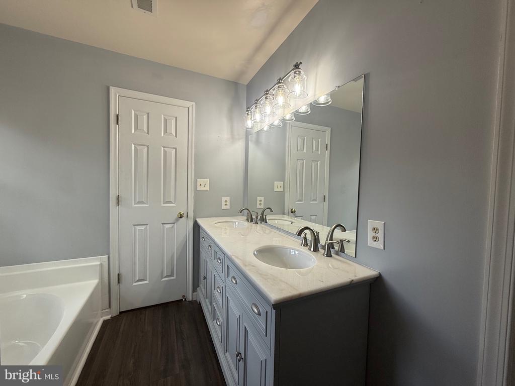 10002 ERLWOOD COURT