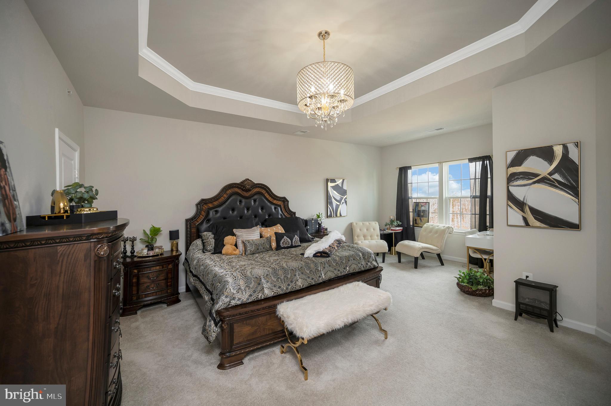 7977 INDEPENDENCE DRIVE