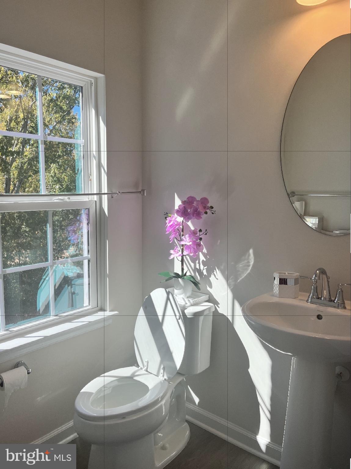 7977 INDEPENDENCE DRIVE