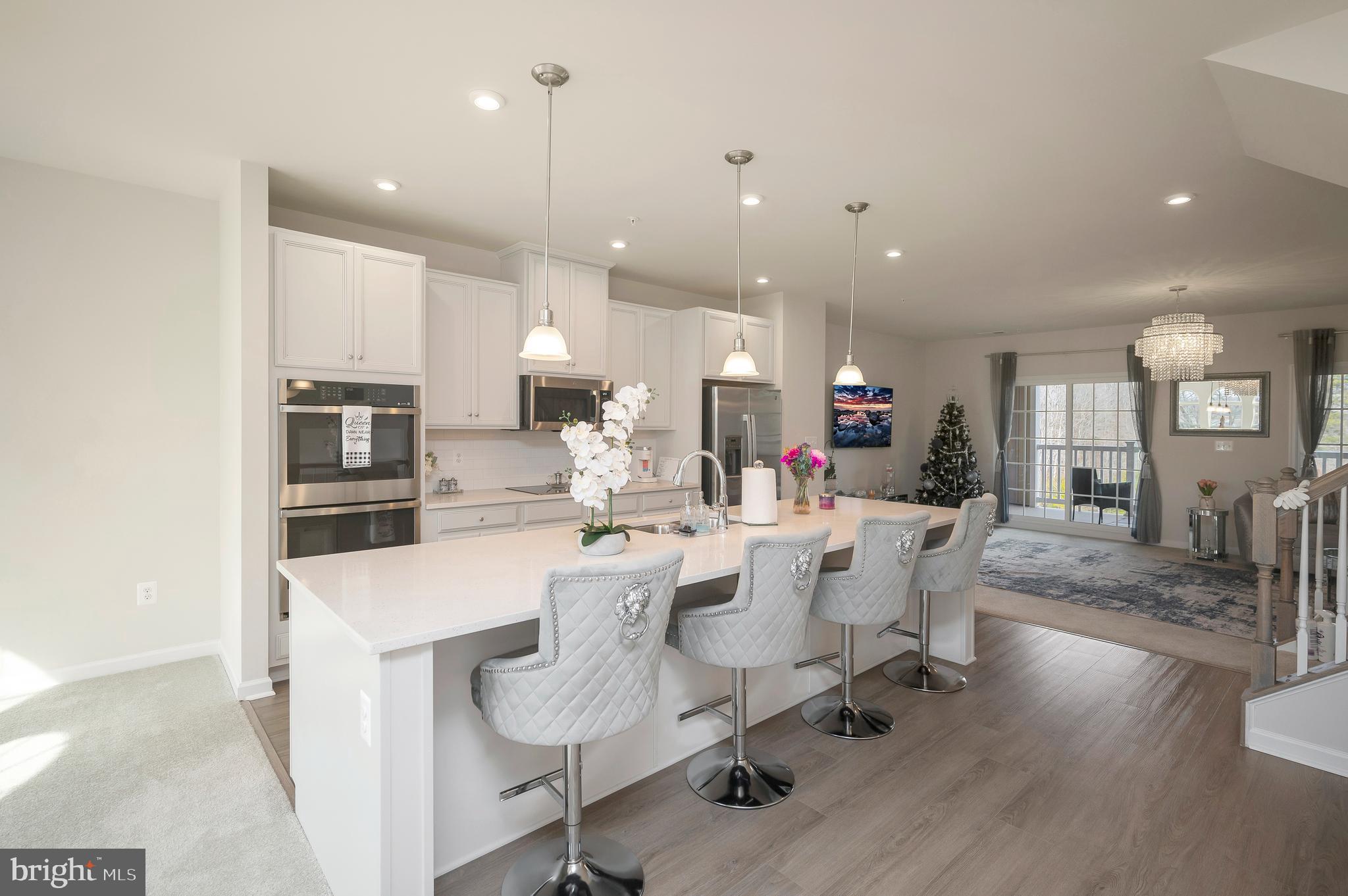 7977 INDEPENDENCE DRIVE