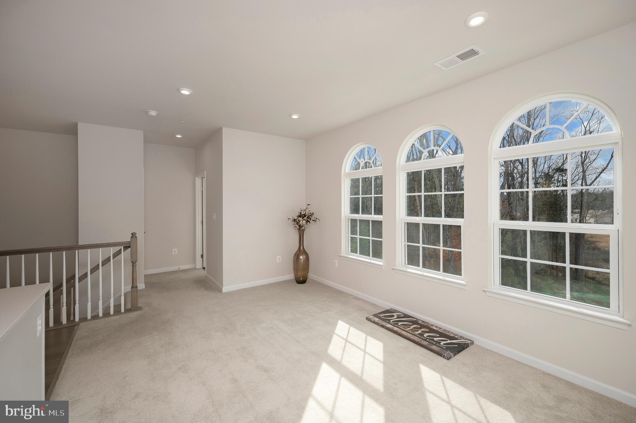 7977 INDEPENDENCE DRIVE