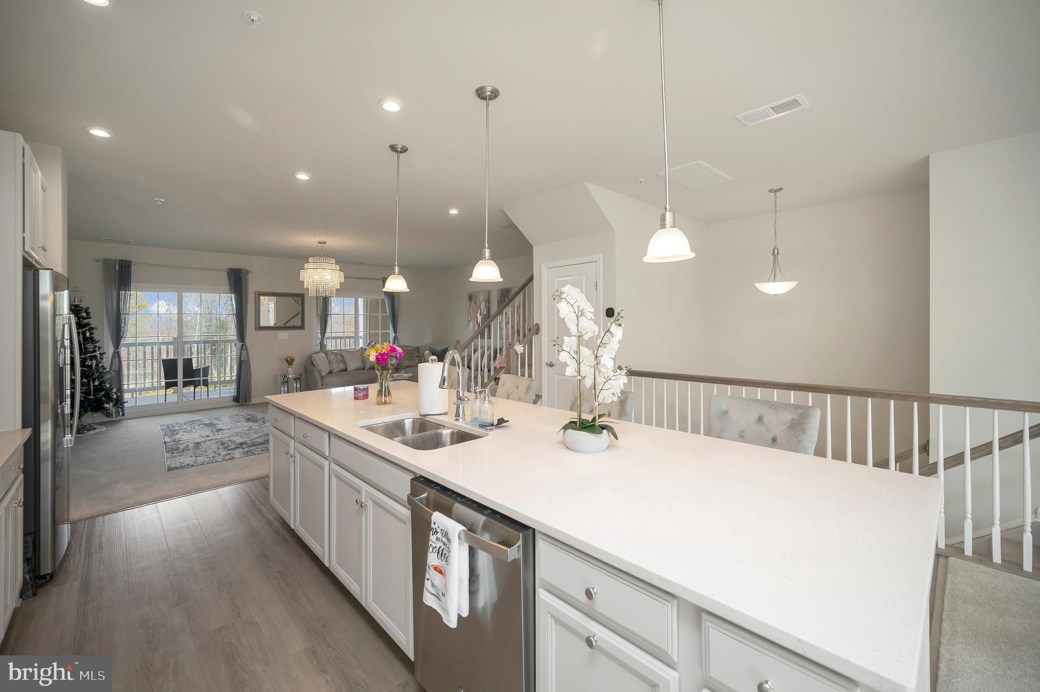 7977 INDEPENDENCE DRIVE