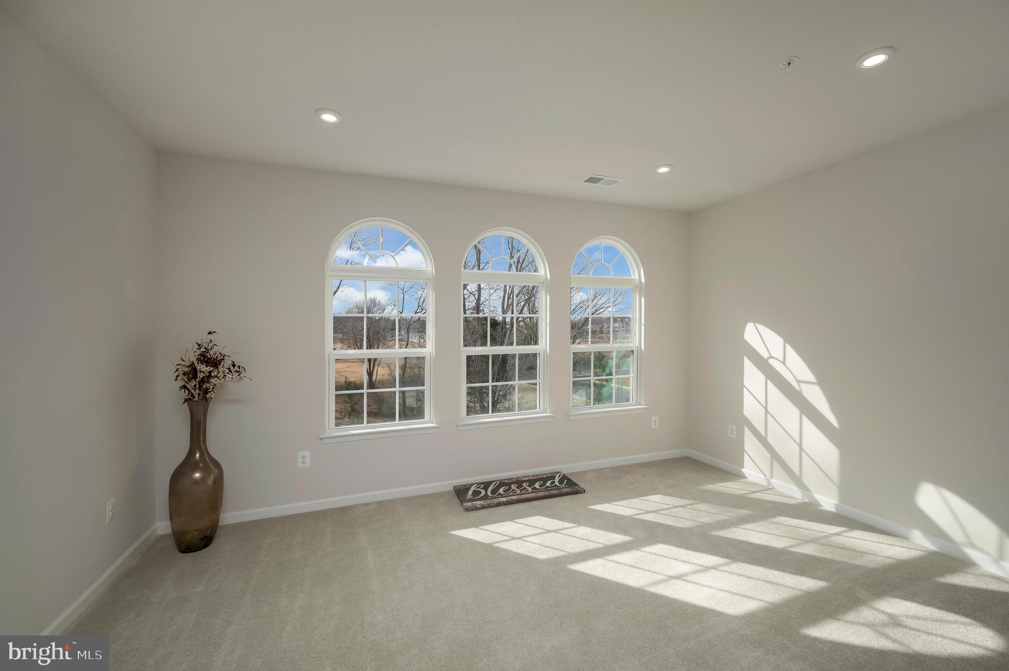 7977 INDEPENDENCE DRIVE