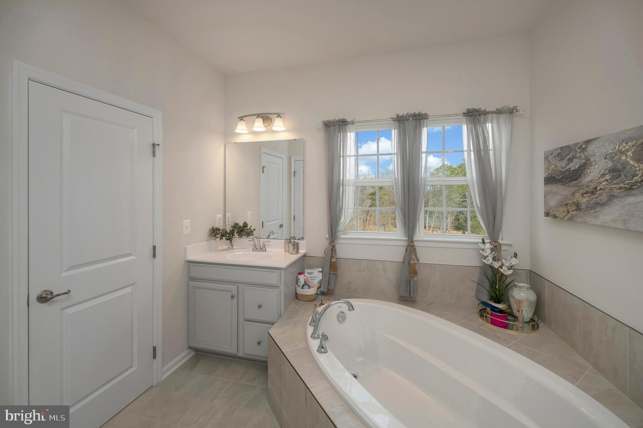 7977 INDEPENDENCE DRIVE