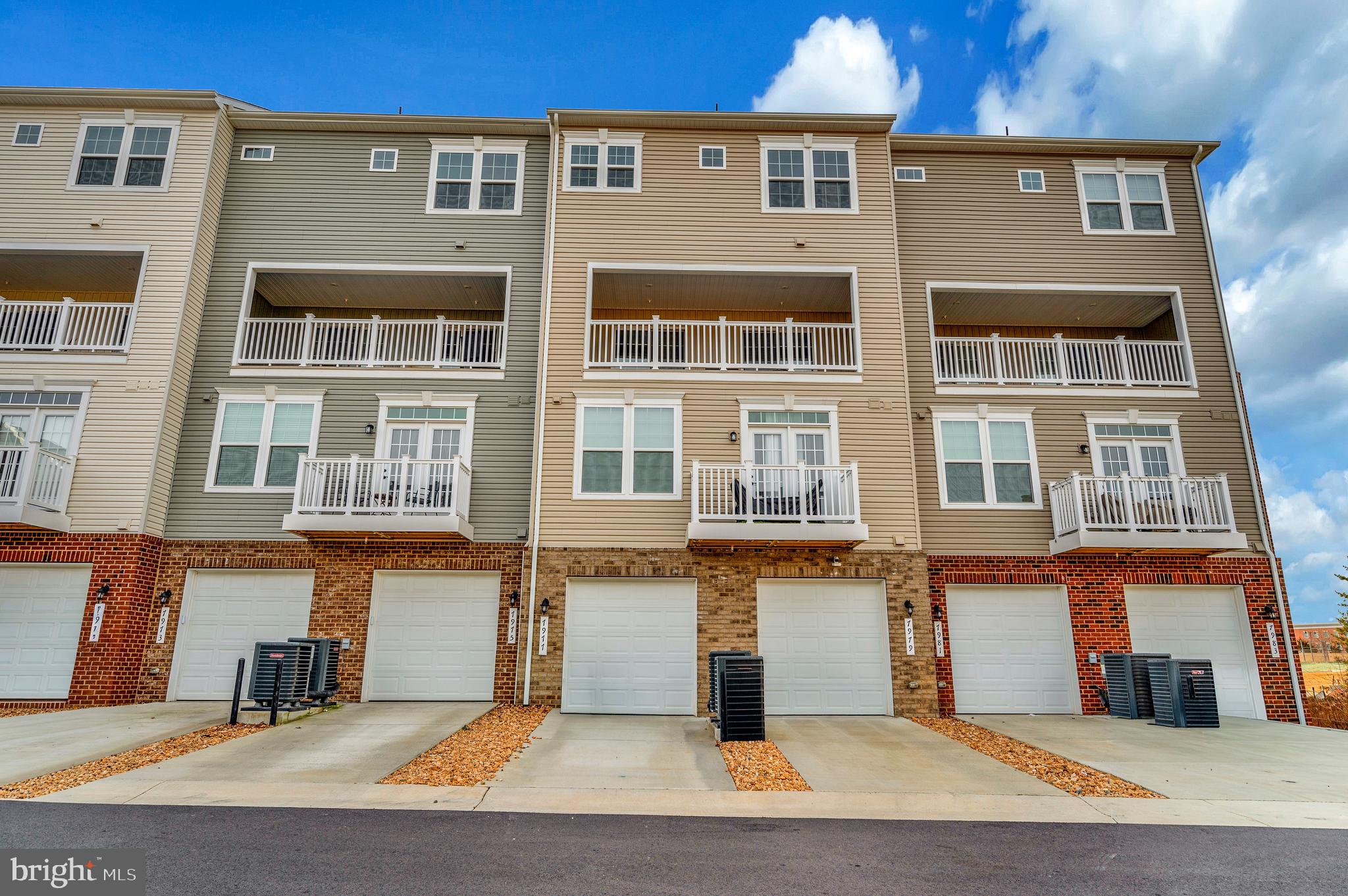 7977 INDEPENDENCE DRIVE