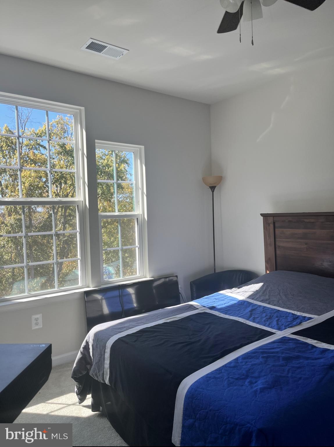 7977 INDEPENDENCE DRIVE